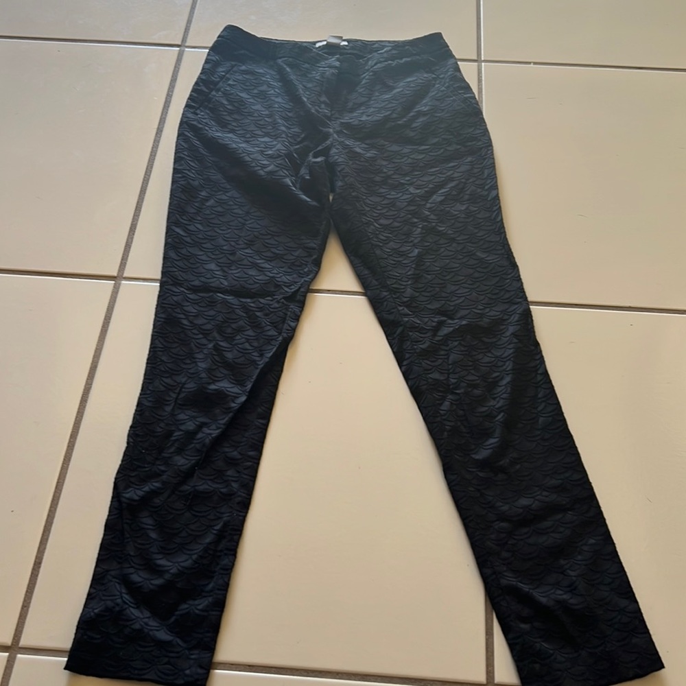 Black pants. Can be worn as business or casual attire.